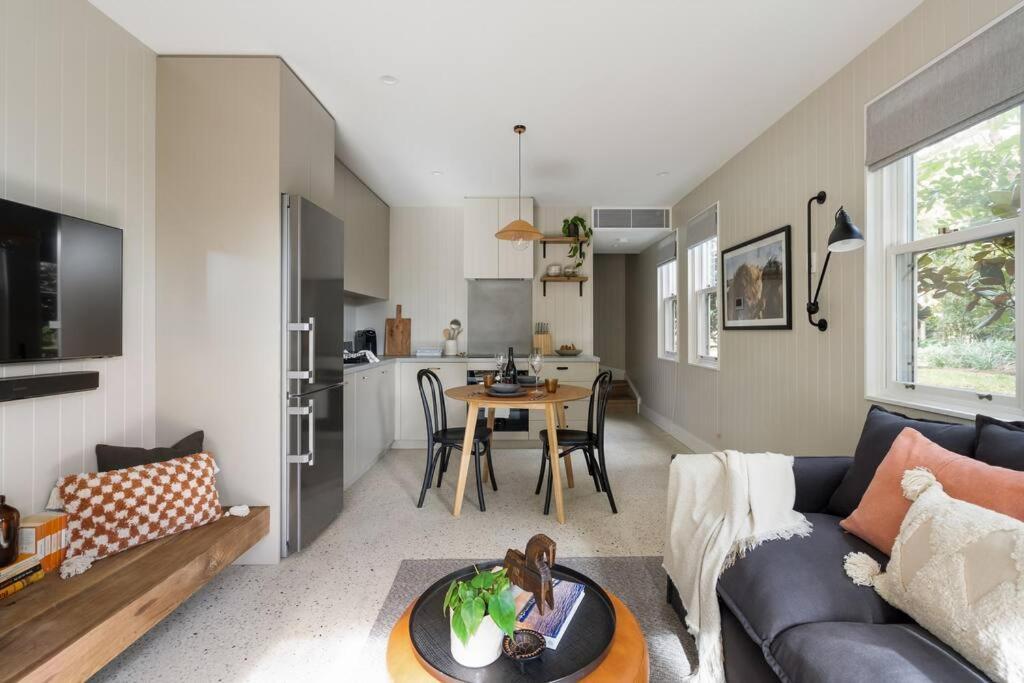 Beautiful Balmain East Holiday home *